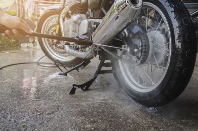 Remove Debris, Dirt, and Grime from Your Motorcycle!